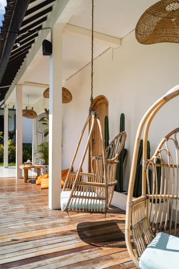 Shaka Clan Surf Hotel Canggu  Exterior photo